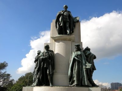 shakespeare-memorial-sydney